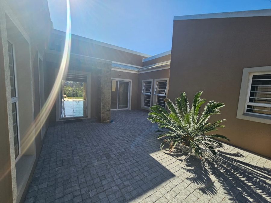 3 Bedroom Property for Sale in Dormehls Drift Western Cape